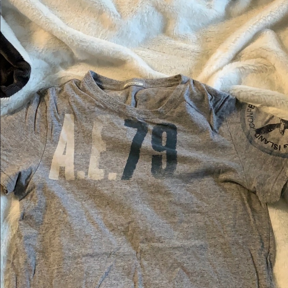 American eagle t shirt